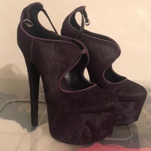 London Trash heels size 7